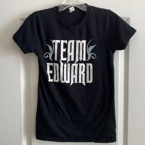 Hot Topic Twilight women’s fitted top. Size XS